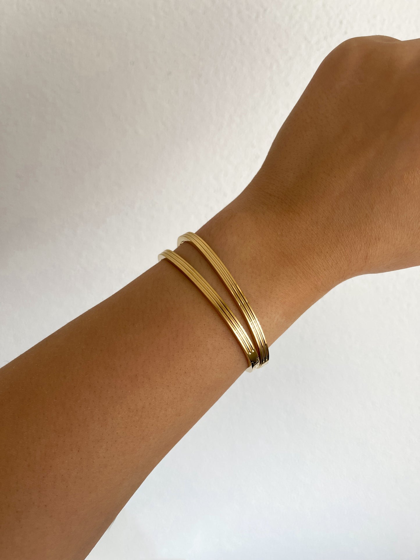 Dames bangle met lijntjes