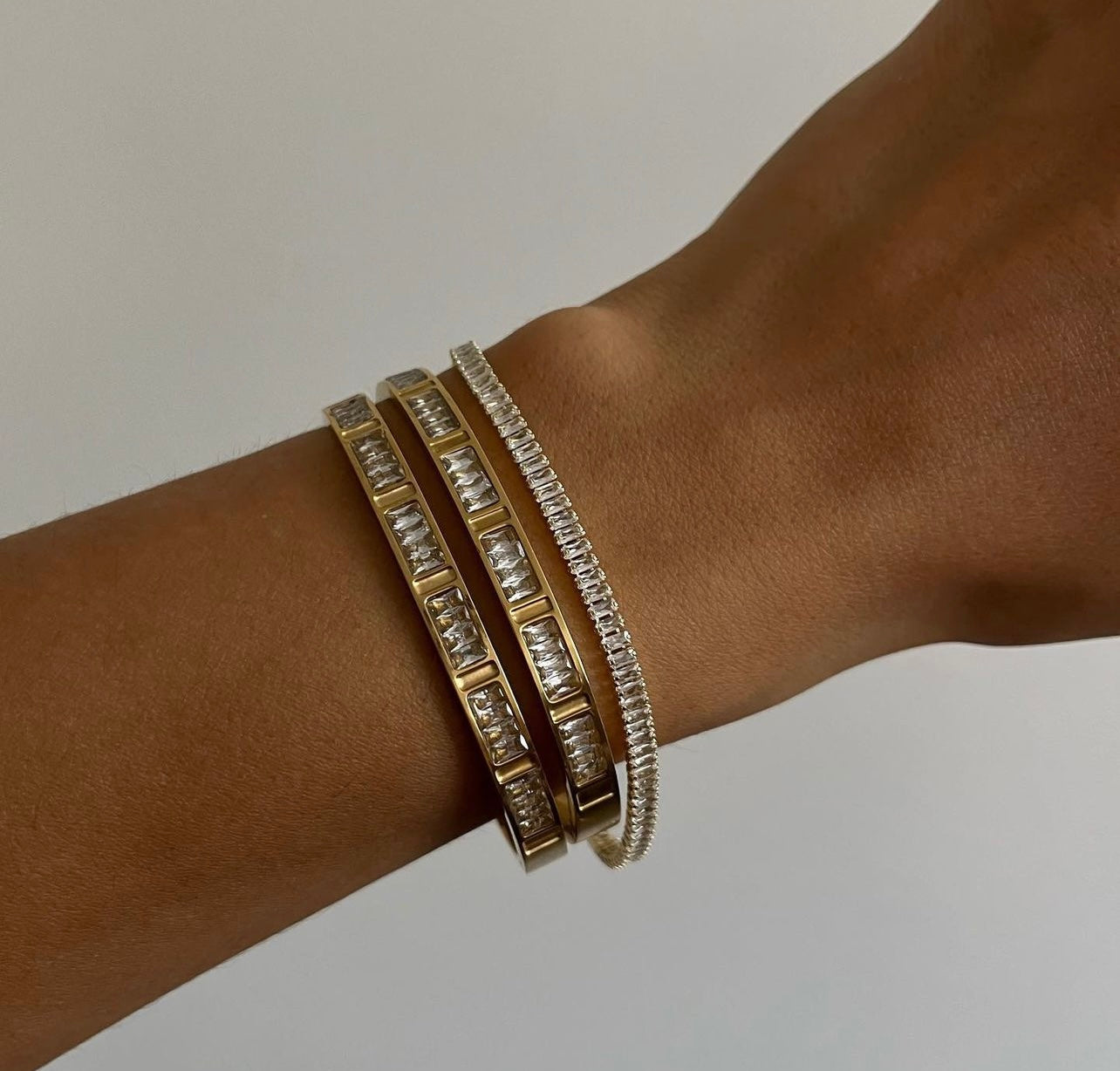 Dames Bangle met steentjes