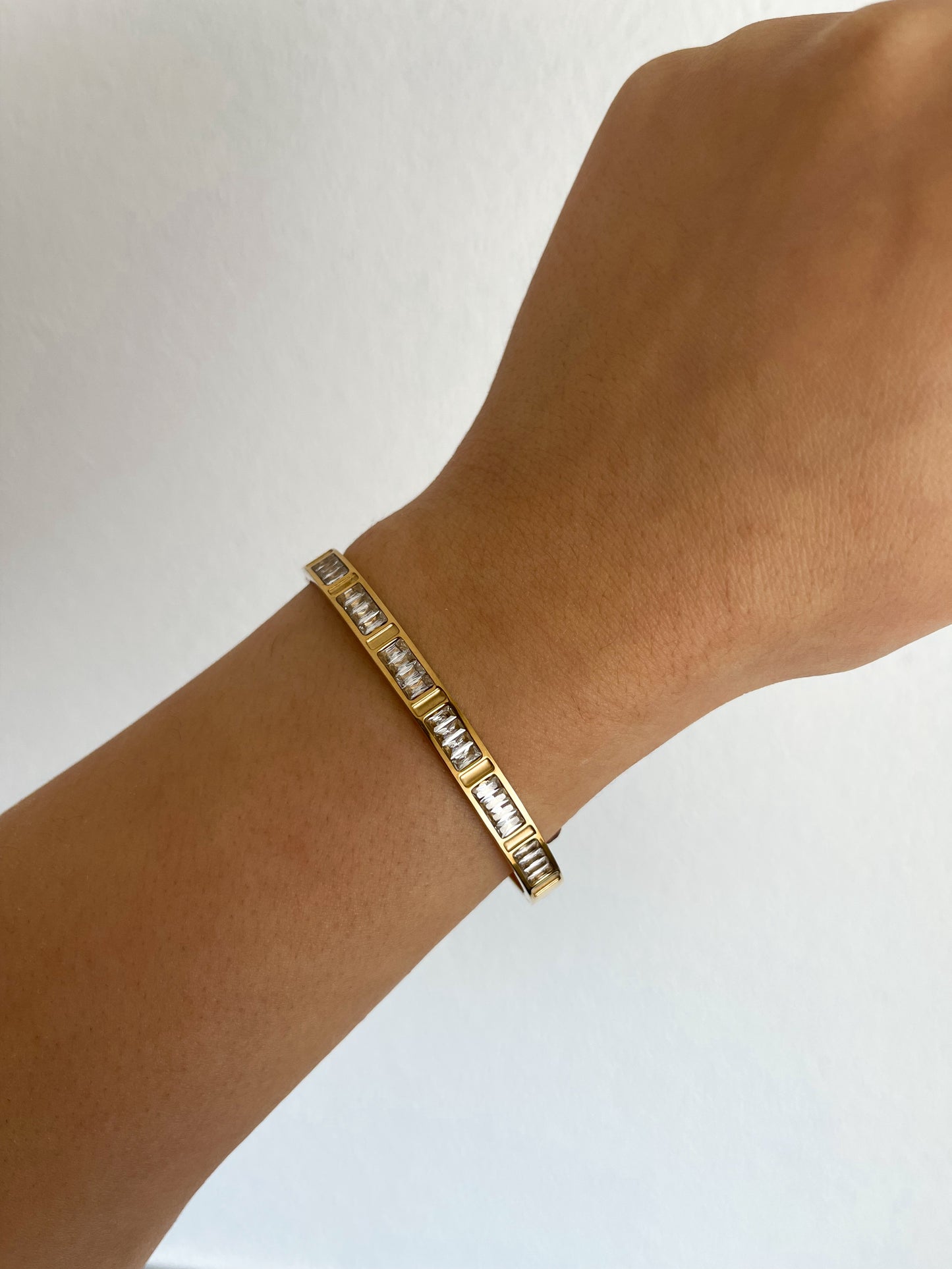 Dames Bangle met steentjes